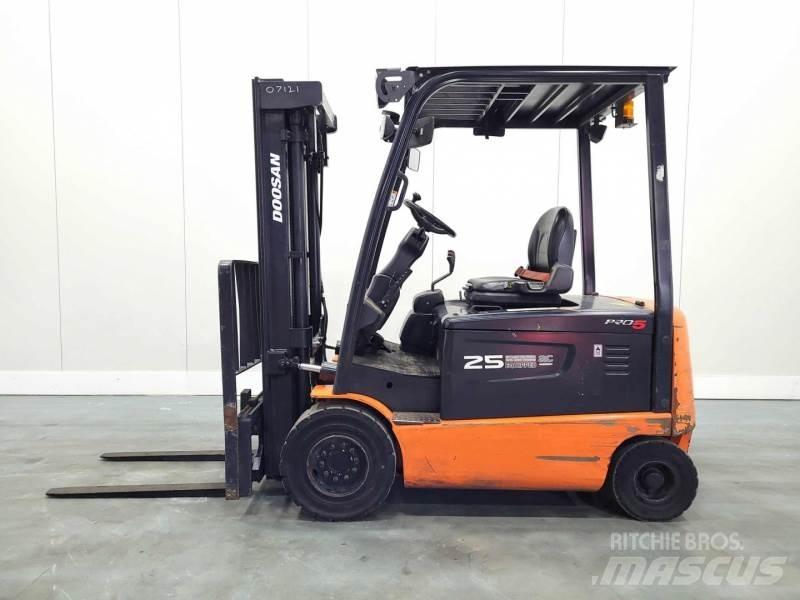 Doosan B25X-5 Elektriske trucker
