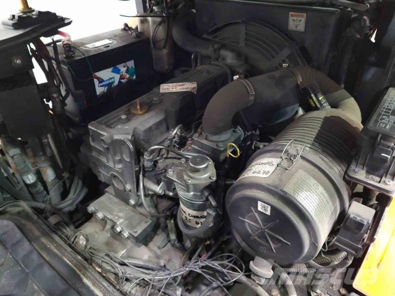 Doosan D25S-7 Diesel Trucker