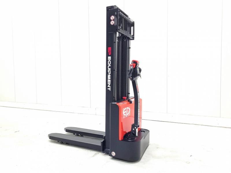 EP ESL122 Ledetrucker