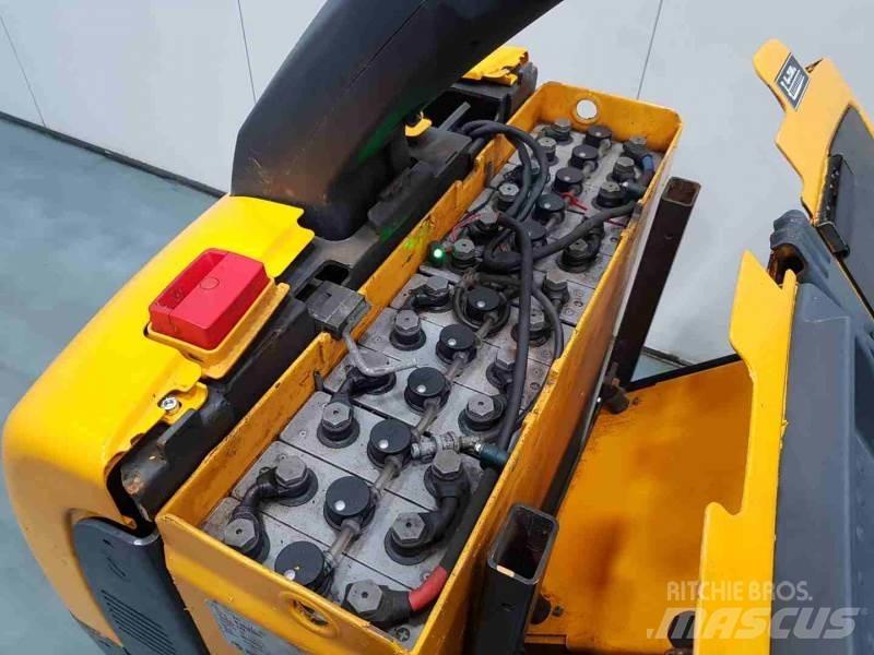 Jungheinrich ECE220 XL Middelsløftende plukketruck