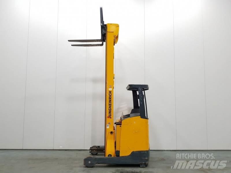 Jungheinrich ETV216 Skyvemasttruck