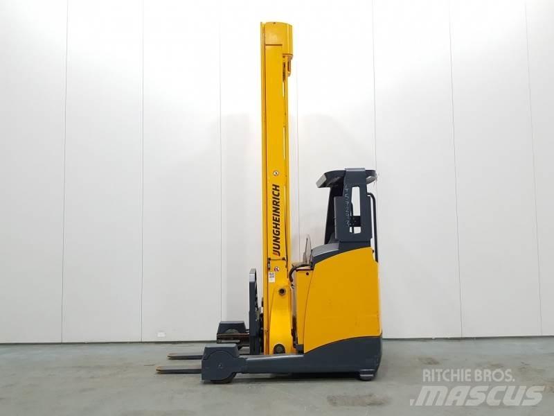 Jungheinrich ETV320 Skyvemasttruck