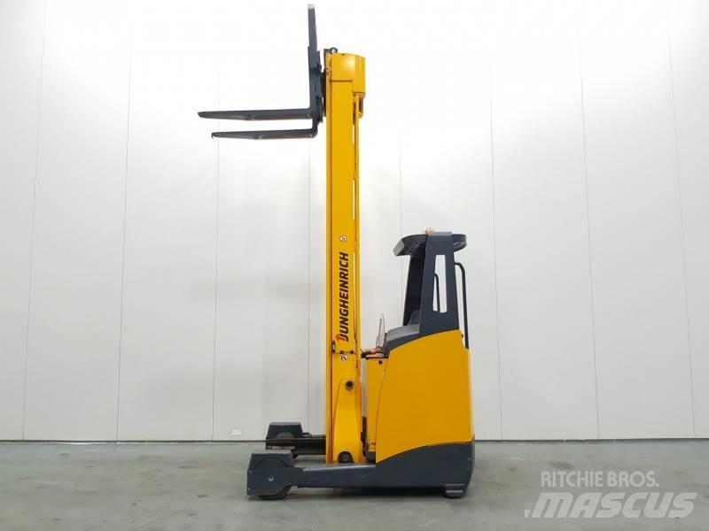 Jungheinrich ETV320 Skyvemasttruck