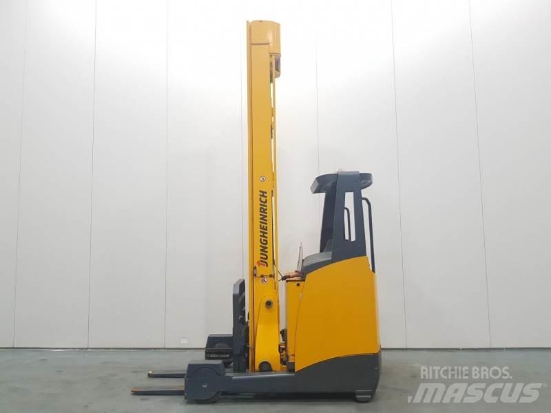 Jungheinrich ETV320 Skyvemasttruck