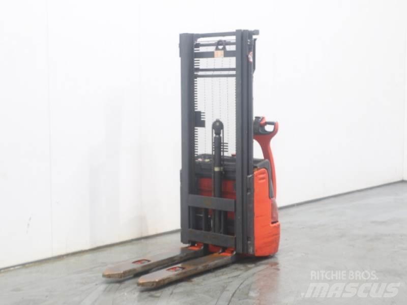 Linde L10 379 Ledetrucker