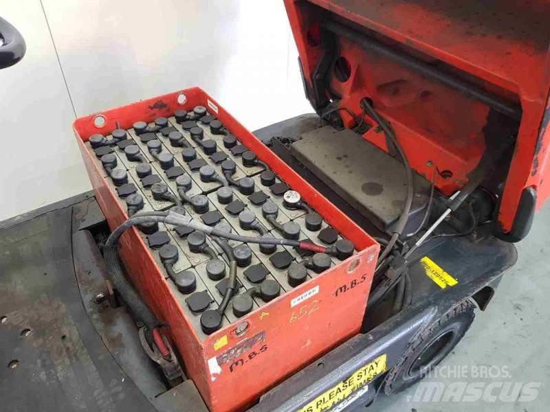 Linde P60 126 Tauetraktor