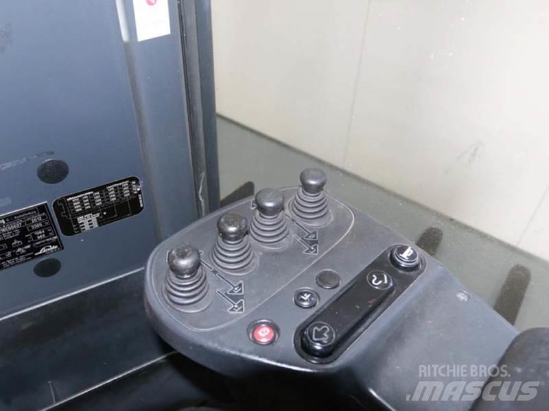 Linde R16X-02 116 Skyvemasttruck
