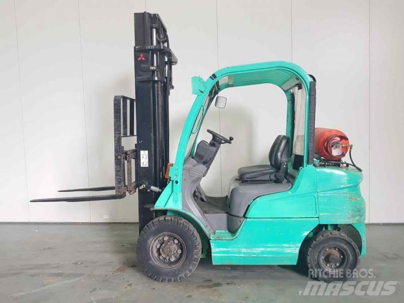 Mitsubishi FG25N Propan trucker