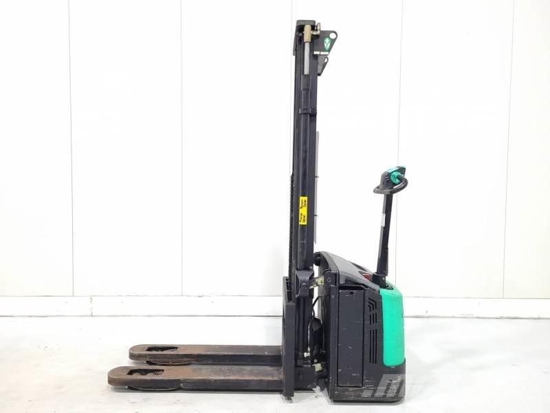 Mitsubishi SBP12NI Ledetrucker