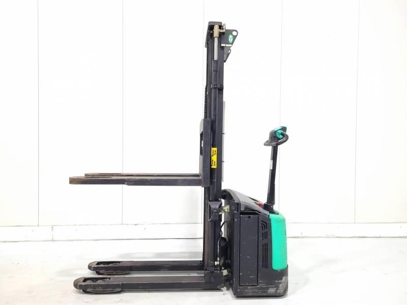 Mitsubishi SBP12NI Ledetrucker