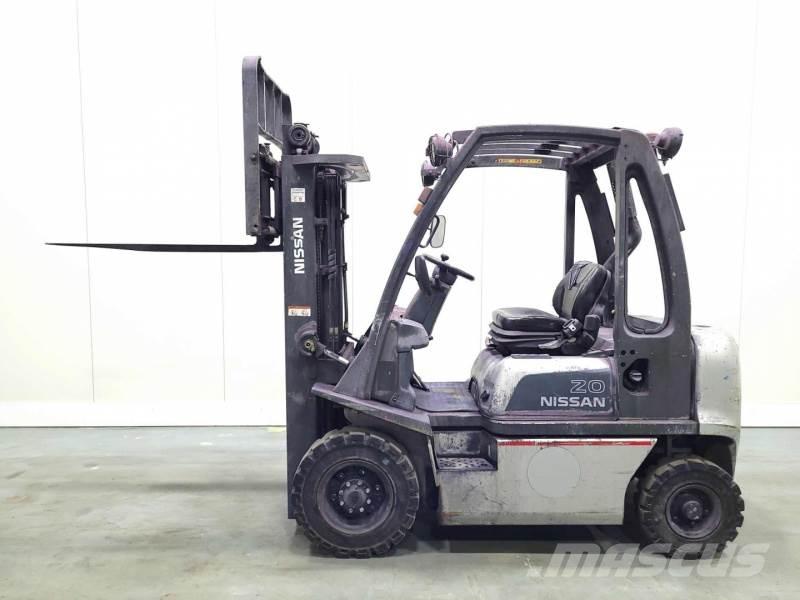 Nissan FD02A20 Diesel Trucker