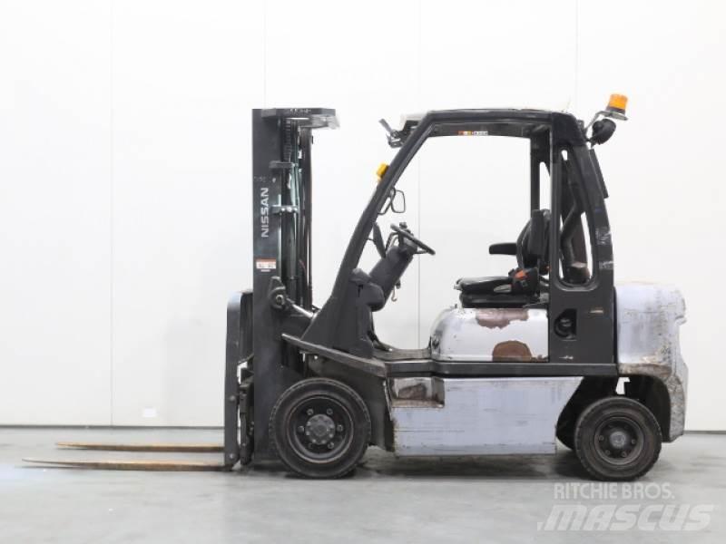 Nissan Y1D2A25Q Diesel Trucker