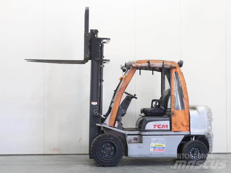 Nissan YG1D2A32H Diesel Trucker