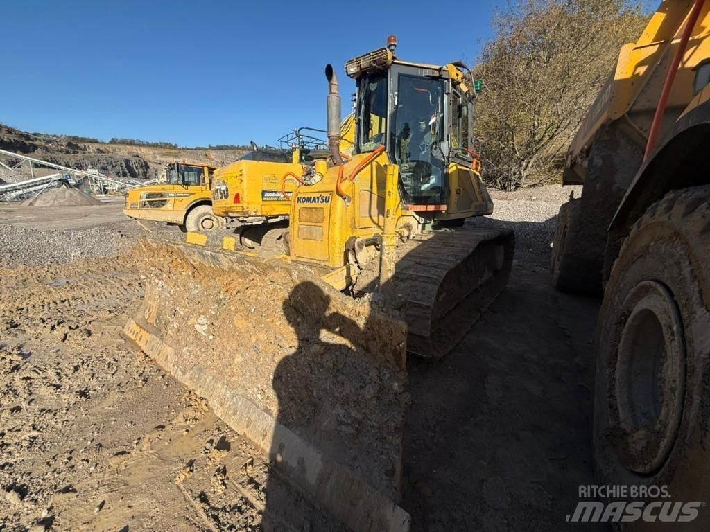 Komatsu D51PX Dozere Beltegående