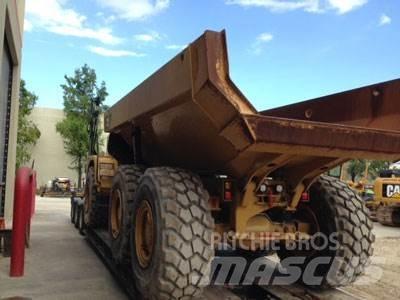 CAT 725 Rammestyrte Dumpere