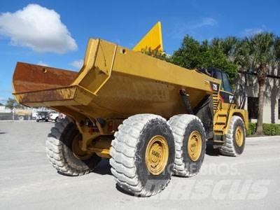 CAT 725 Rammestyrte Dumpere