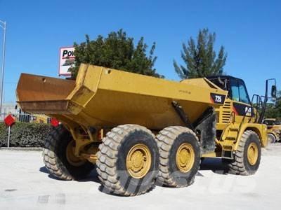 CAT 725 Rammestyrte Dumpere