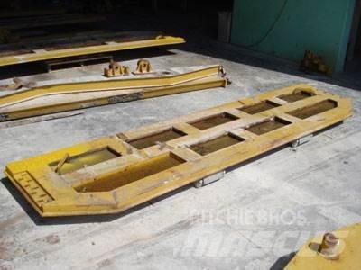 CAT 740 Tailgate Andre komponenter