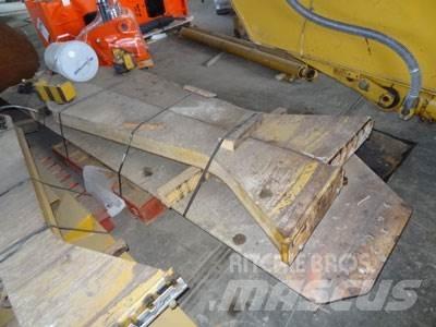 CAT 740 Tailgate Andre komponenter