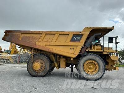 CAT 775E Tipptrucker