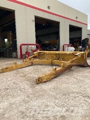 CAT D8T Angle Blade Andre komponenter