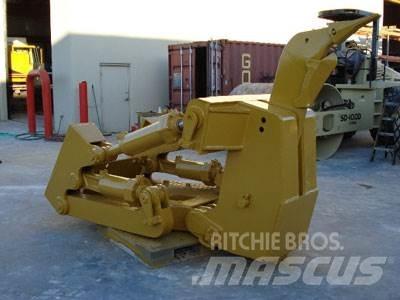 CAT D8T/R/N Ripper, S/S Andre komponenter