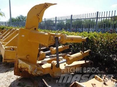 CAT D8T Ripper, S/S Andre komponenter