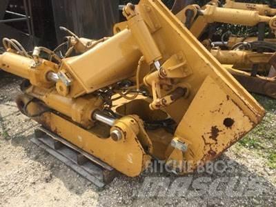 CAT D8T Ripper, S/S Andre komponenter