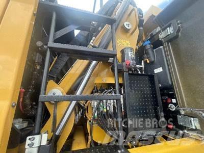 CAT MH3026 Gravemaskiner for avfallshåndtering