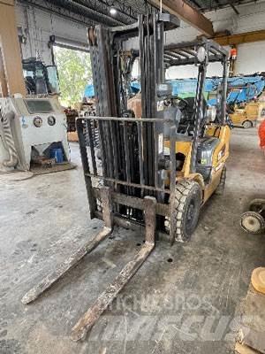 CAT P5000-LP Gaffeltrucker - Annet