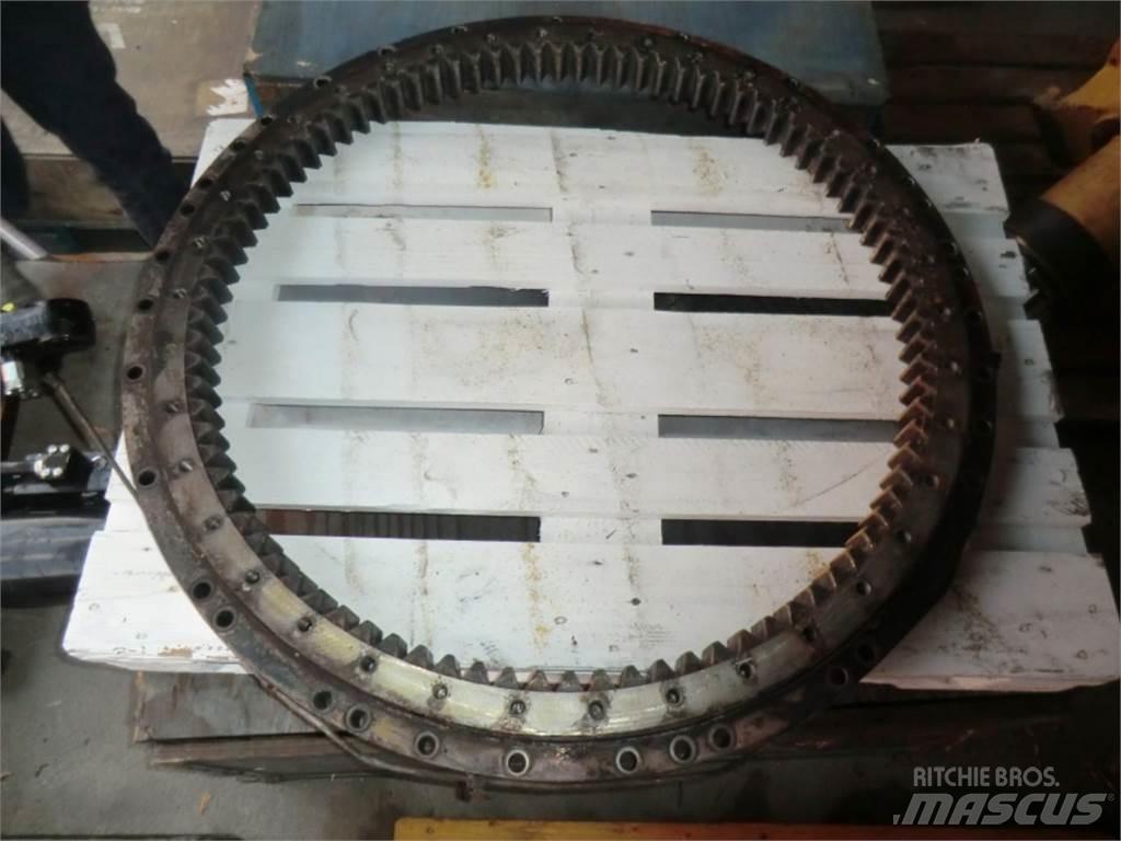 CAT 231D Chassis og understell