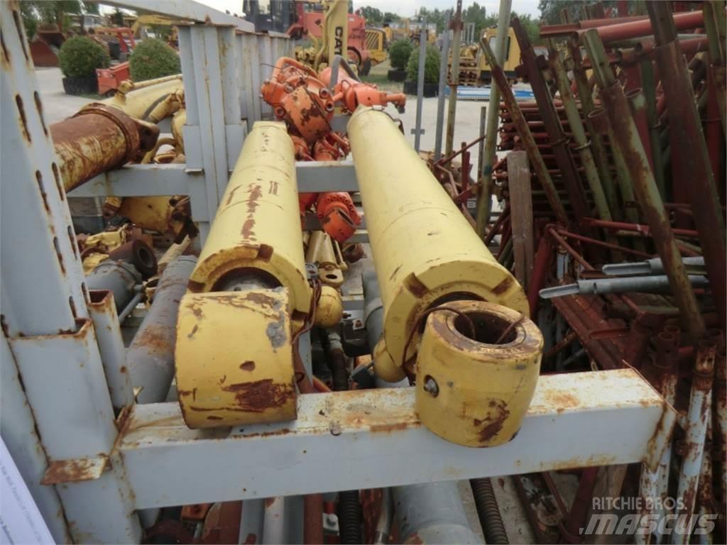 CAT 438C Anlegg - Annet
