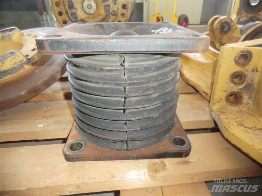 CAT 735 Chassis og understell