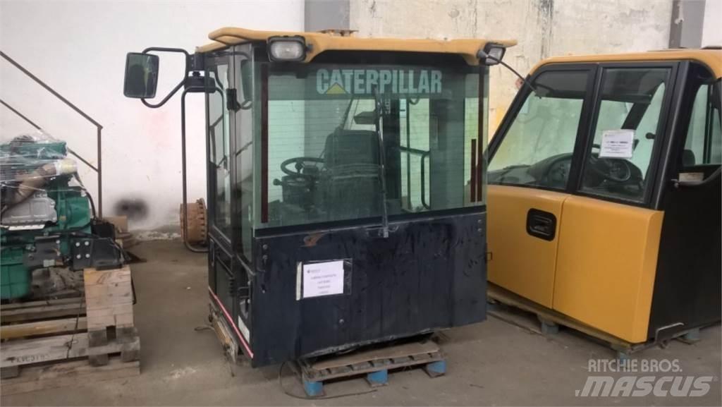 CAT 928G Chassis og understell