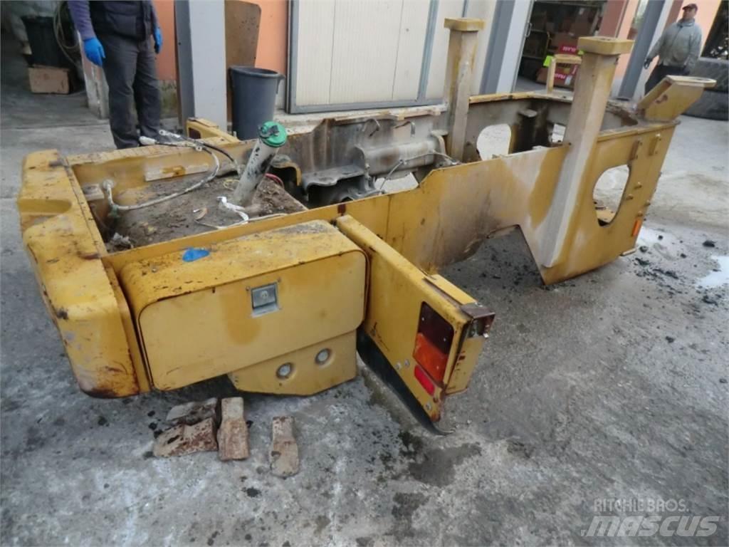 CAT 928G Chassis og understell