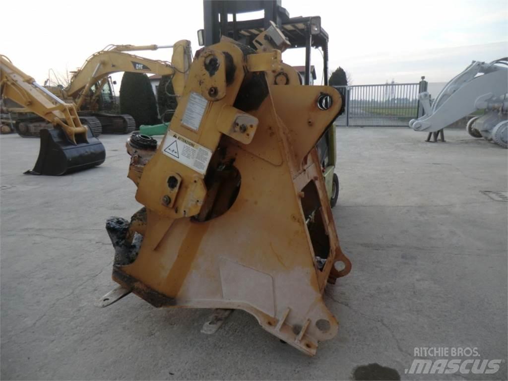 CAT 928G Chassis og understell