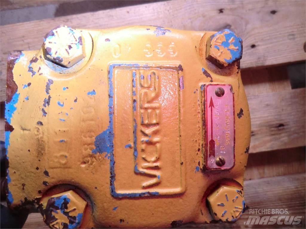 CAT 953 Anlegg - Annet