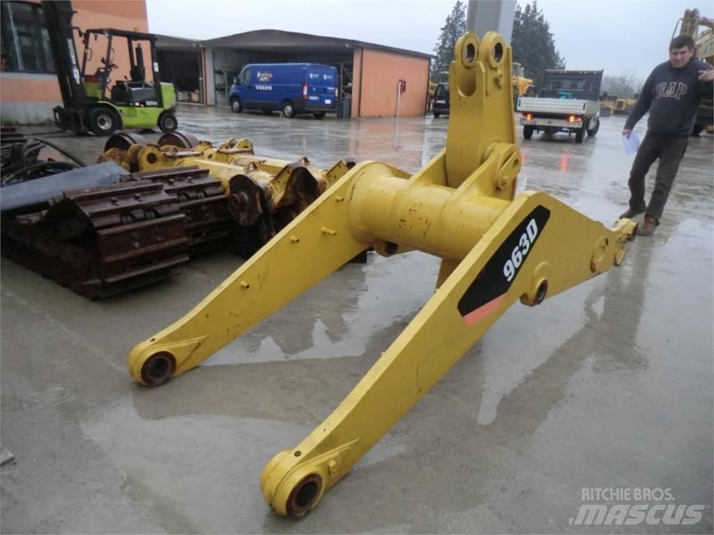 CAT 963D Chassis og understell