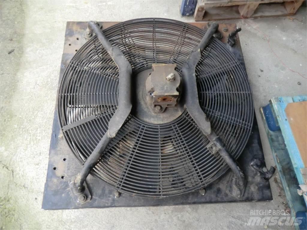 CAT 963D Chassis og understell