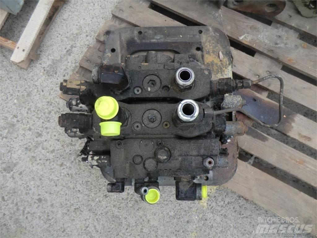 CAT 963D Anlegg - Annet