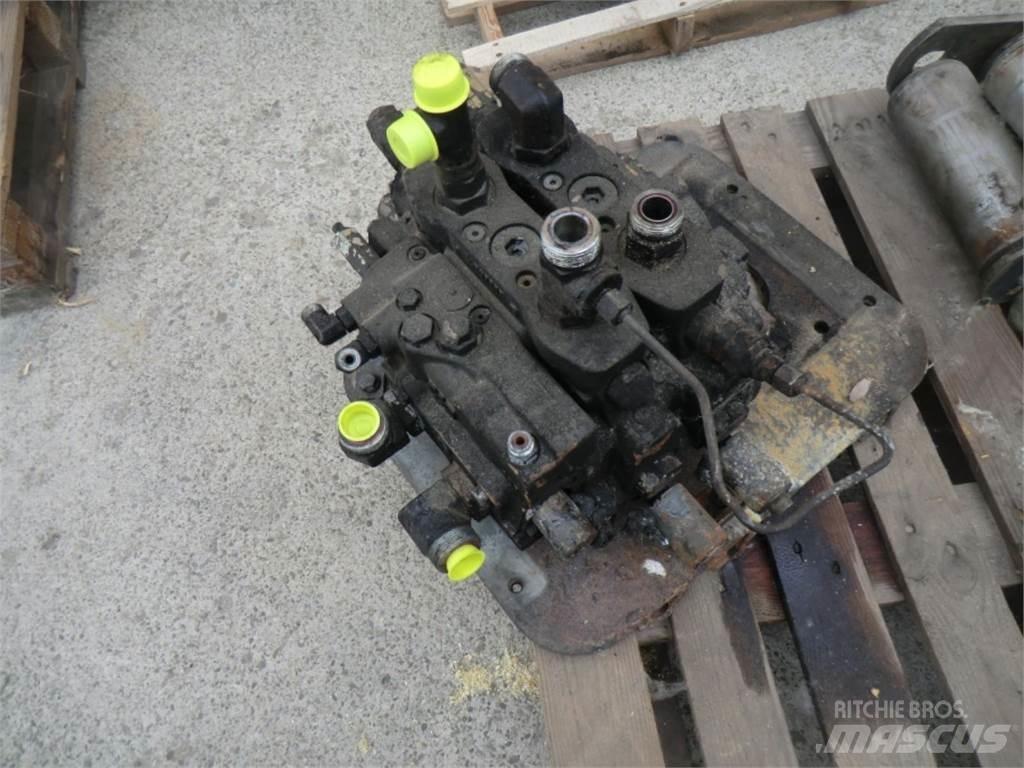 CAT 963D Anlegg - Annet