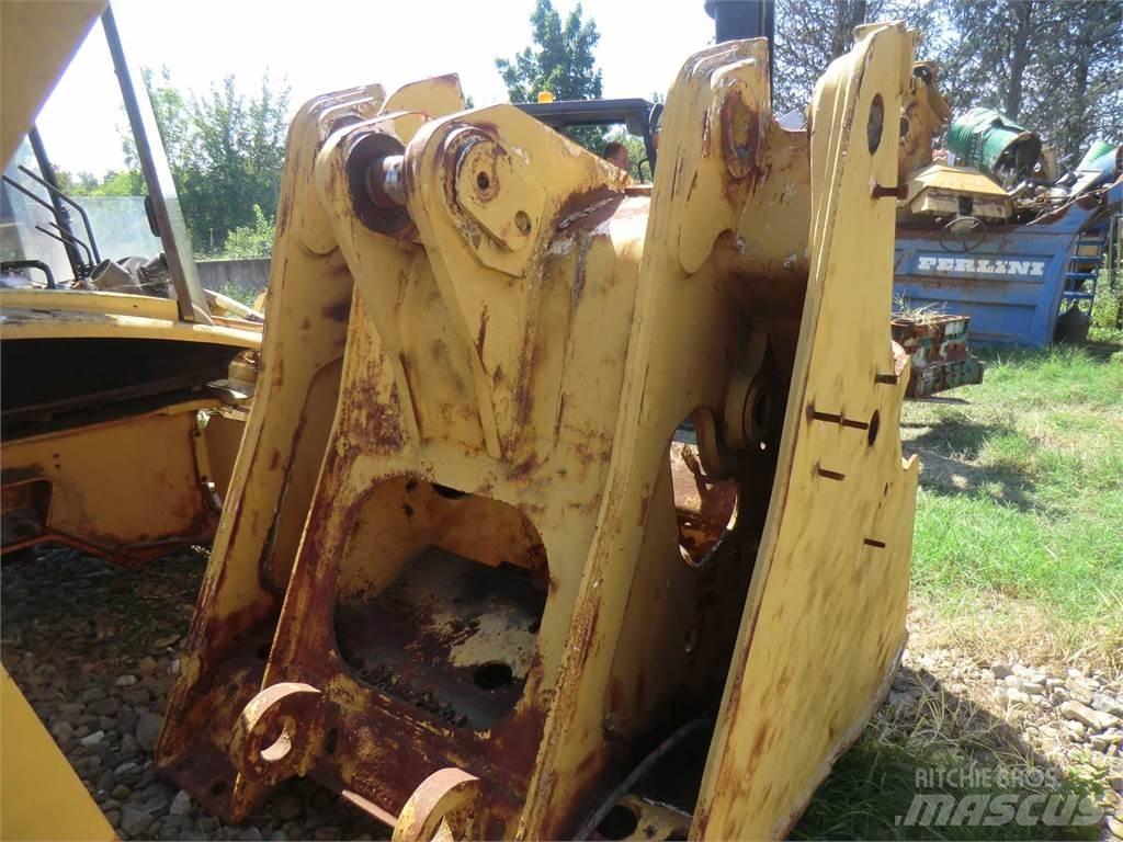 CAT 963D Chassis og understell