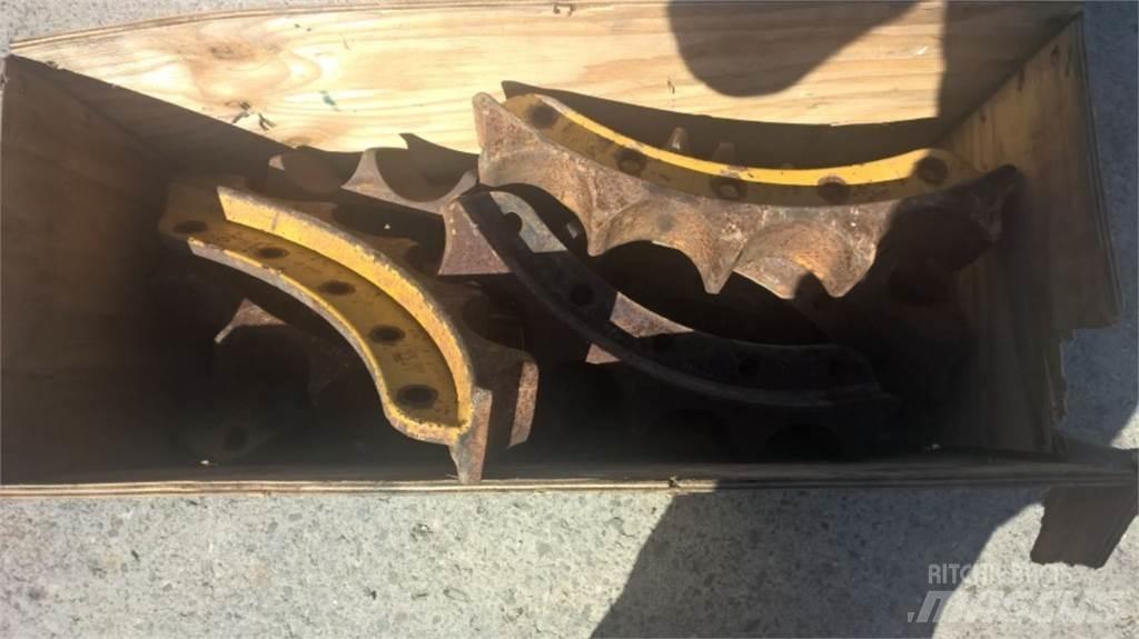 CAT 963D Belter, kjettinger og understell