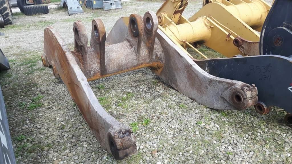 CAT 988B Chassis og understell