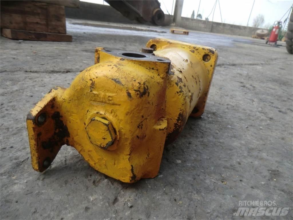 CAT D333 Motorer