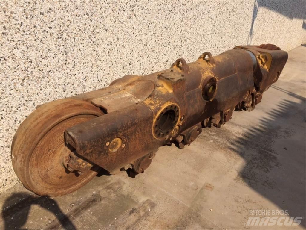 CAT  D8L Belter, kjettinger og understell