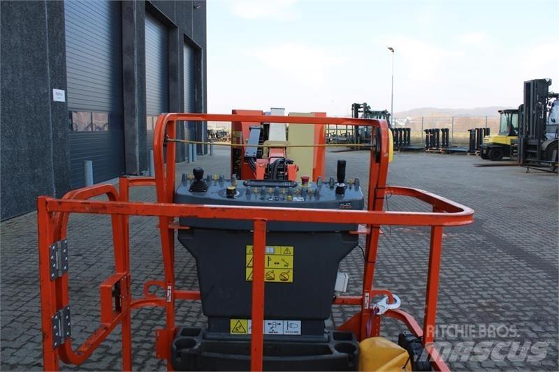 JLG E300AJP Leddede bomlifter