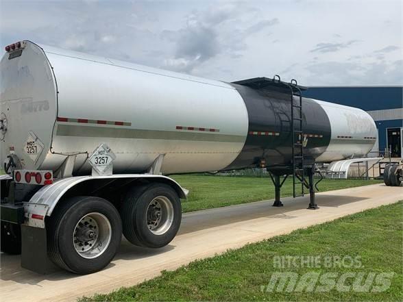 Etnyre ARA 7,250 Tanksemi