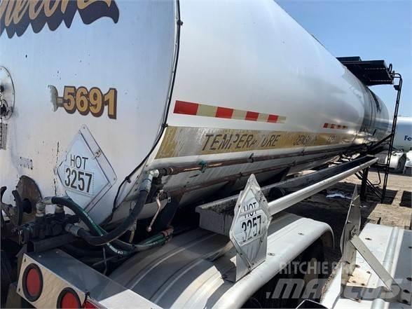 Etnyre STEEL 7,500 Tanksemi