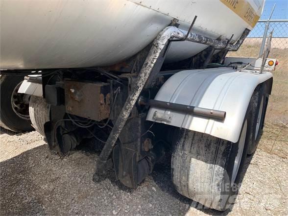 Etnyre STEEL 7,500 Tanksemi